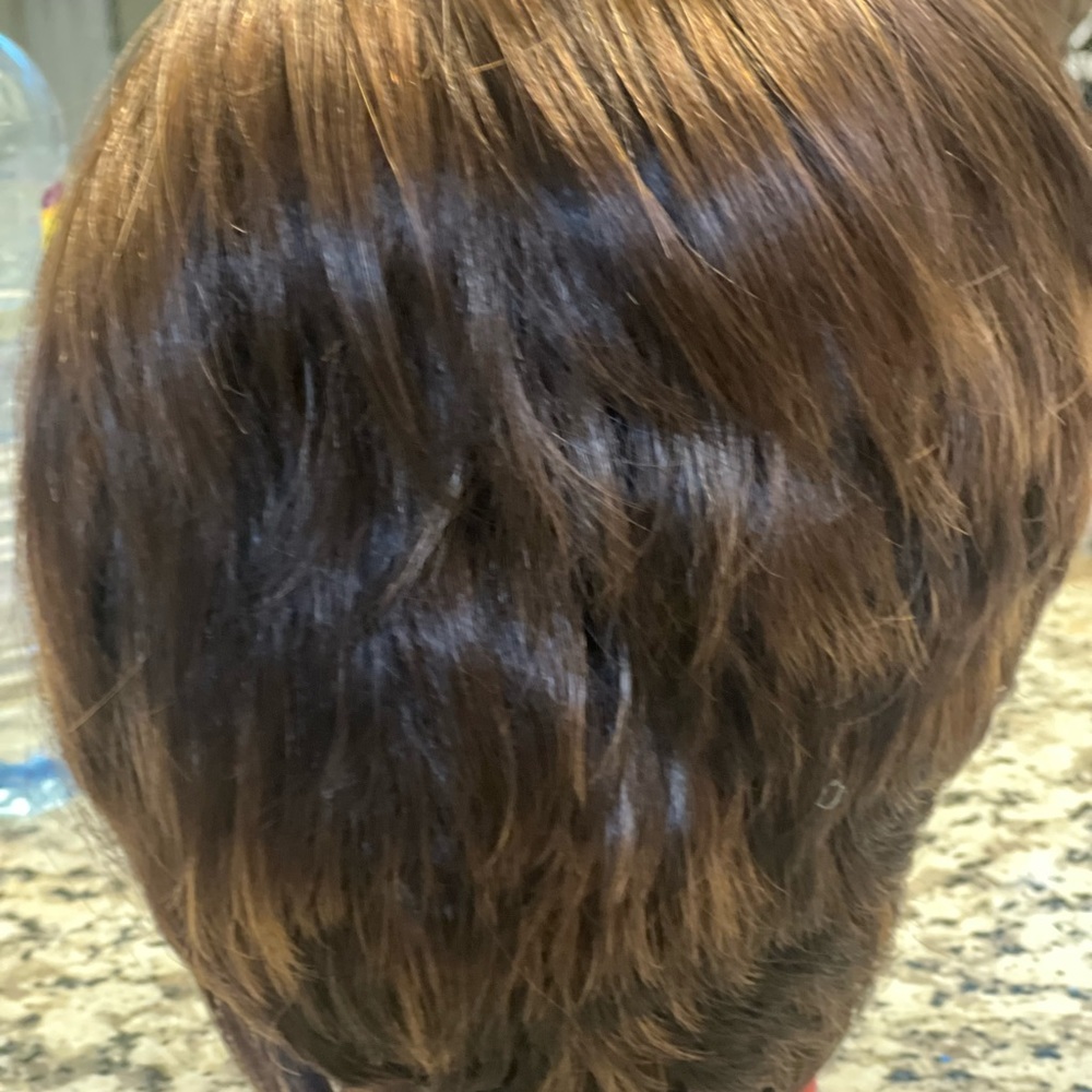 Wig - Picture 9 of 9